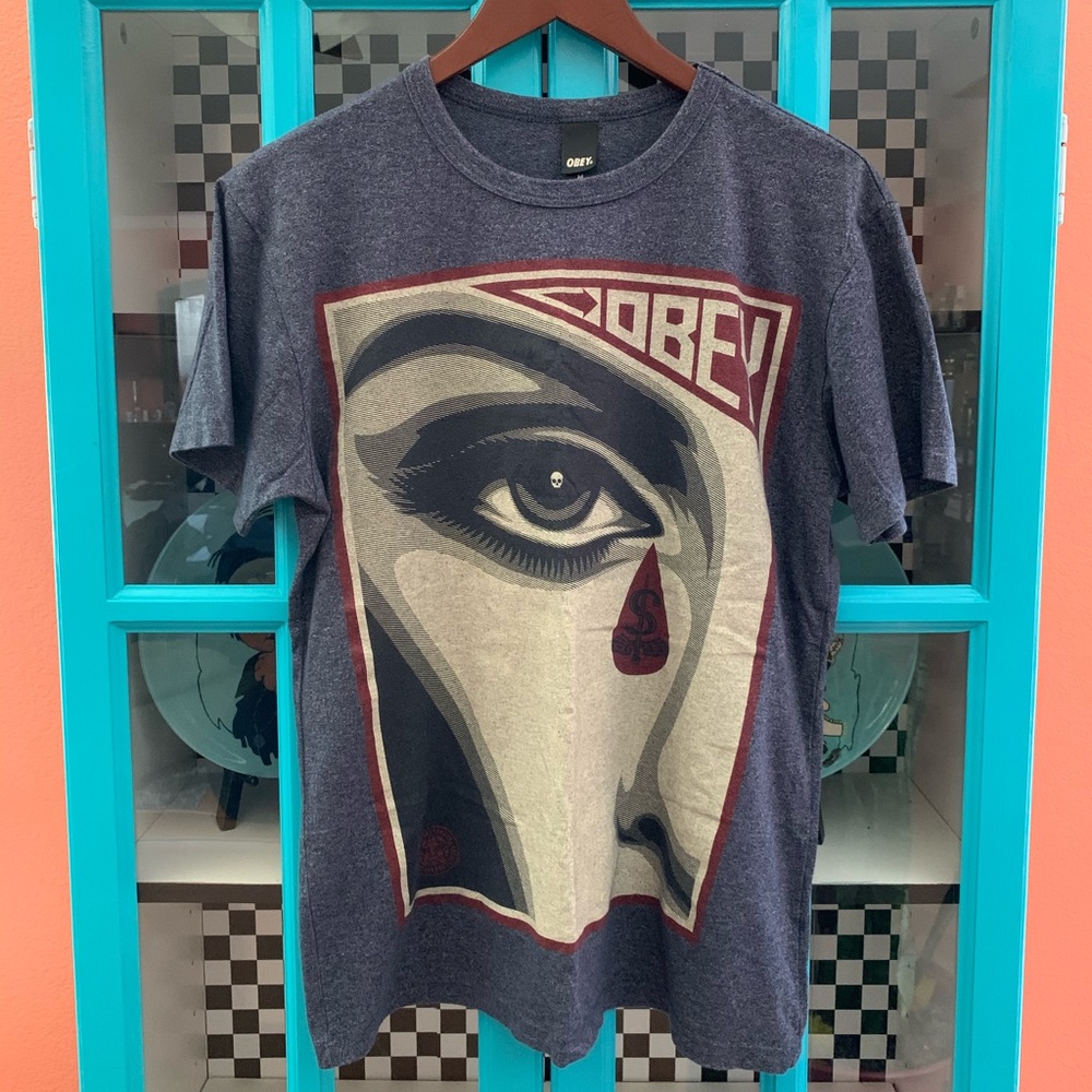 Men’s obey T-shirt